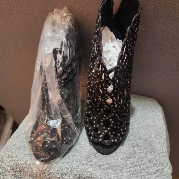 Macys Black High Heel Stappy Bootie with Zipper with Rhinestones - Picture 7 of 16